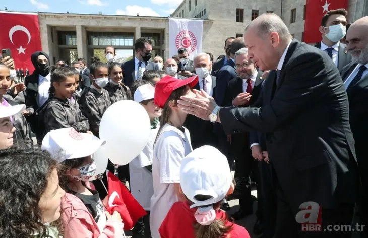 Başkan Erdoğan TBMM’de çocuklarla bir araya geldi! Sigara diyaloğu gülümsetti
