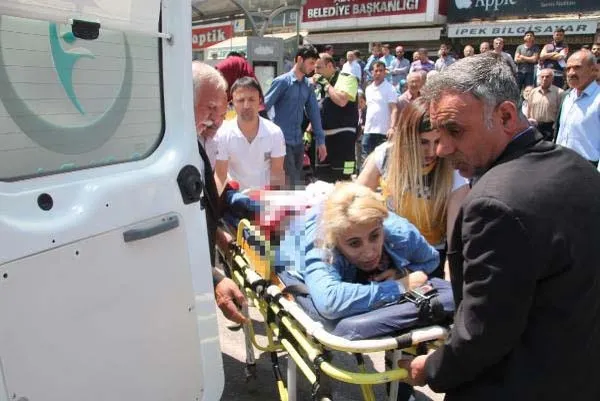 Otobüs durağında eski sevgili dehşeti! - 1