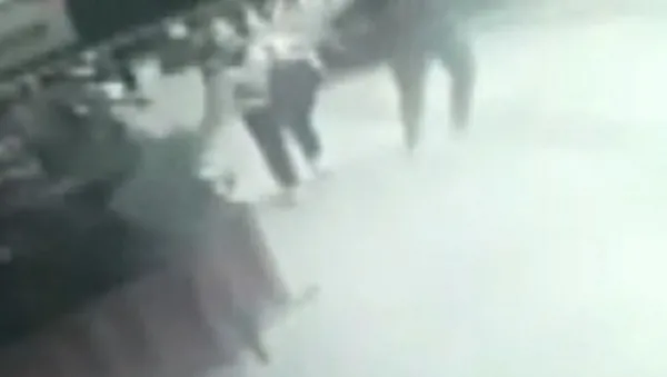 1638340487119.jpg İzmir'de dehşete düşüren olay: İşe giden kadın tanımadığı kişinin saldırısına uğradı - 1