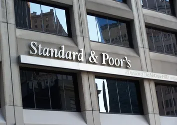 S&P Türkiye'nin notunu yükseltti