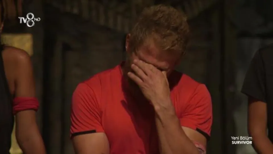 Survivor İsmail annesinden aldığı telefonla yıkıldı! Kardeşi olayın iç yüzünü anlattı