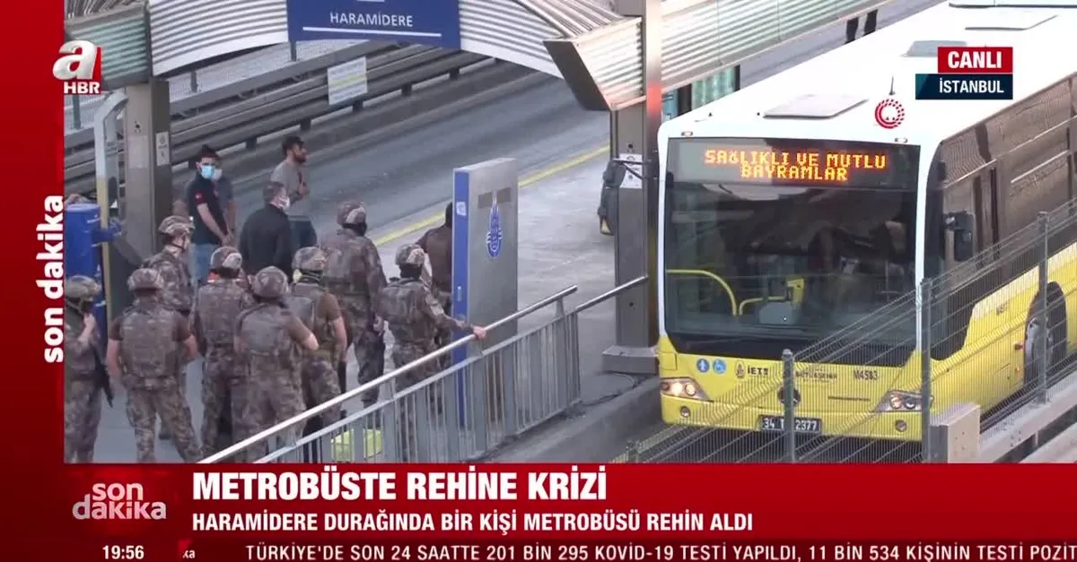 Metrobüste rehine şoku! Özel harekat polisleri olay yerinde...