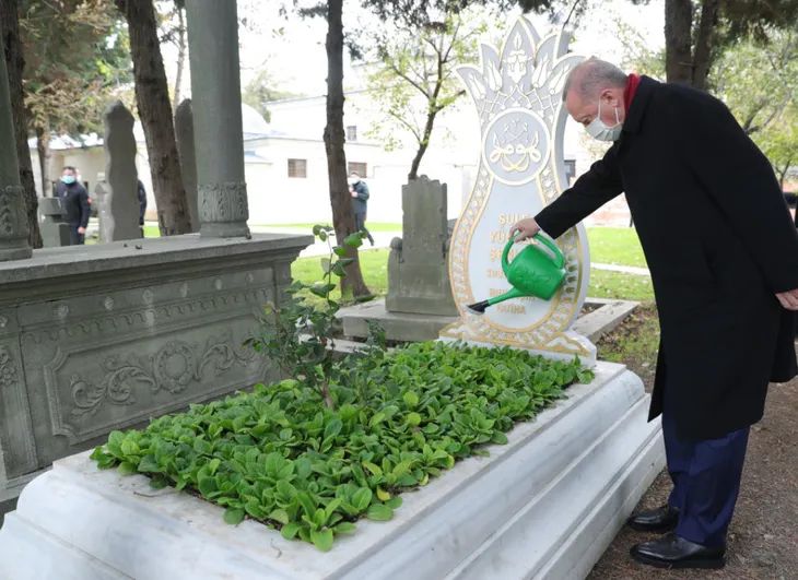 Son dakika: Başkan Erdoğan Eyüpsultan’da! Gazeteci Ahmet Kekeç’in kabrine ziyaret...