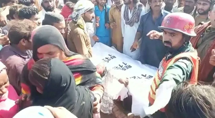son-dakika-turk-disisleri-bakanligindan-pakistana-taziye-mesaji-1658166076523.jpg Son dakika: Türk Dışişleri Bakanlığından Pakistan’a taziye mesajı - 4