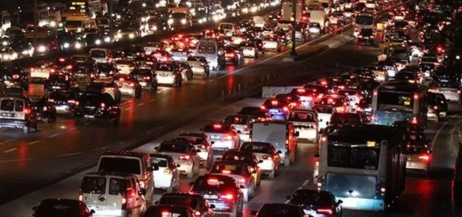 İstanbul’da trafik çilesi! Yüzde 81’e ulaştı...