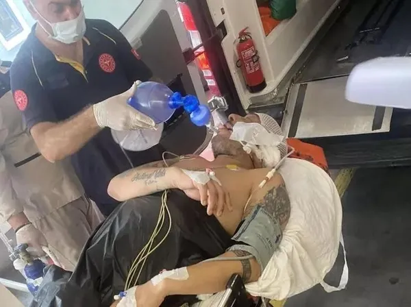 1692351743191.jpeg "Kısa mesafe" kavgasında korkunç son! Başını yere vurdu hayatını kaybetti! Dehşet anları kamerada - 3