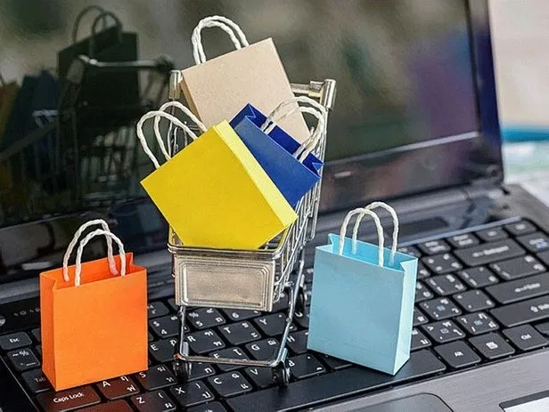 Aile, Çalışma ve Sosyal Hizmetler Bakanlığından flaş karar! Çocuk bedeni üzerinde iç çamaşırı reklamları durduruldu - 1