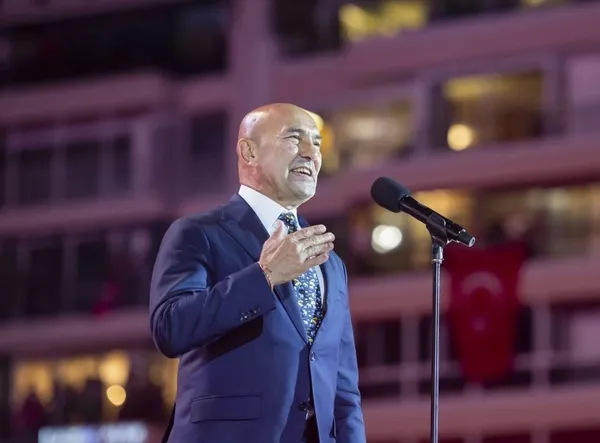 İzmirli akademisyenin Tunç Soyer’e isyanı: Sen kimsin ulan Türk’ün atasına sövüyorsun?