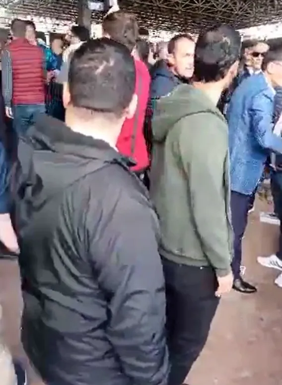 1684511611477.jpg Şehitlere laf eden CHP'li teşkilatını Kütahya esnafı pazara sokmadı: Şehidi bana mı verdiniz? Verdiyseniz kendinize verdiniz - 3