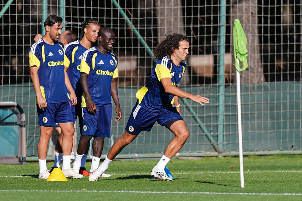 Fenerbahçe Roma maçıyla Şampiyonlar Ligi'ne 18 yıl sonra geri dönüyor: Maç saat kaçta hangi kanalda? - 7