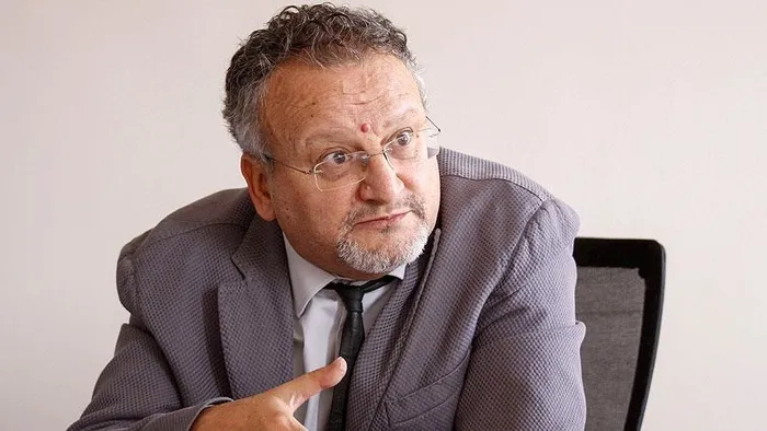 Camilerimiz giderek yalnızlaşıyor - 1