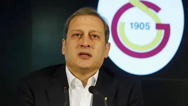 galatasarayda-burak-elmastan-flas-karar-1643795754839.jpeg Galatasaray'da Burak Elmas'tan transfer ve Gedson Fernandes açıklaması - 6