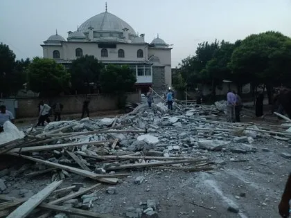 Kırıkkale’de şiddetli fırtına caminin minaresini yıktı