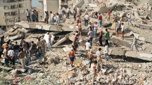tbmmye-sunulan-istanbul-depreminde-korkutan-detaylar-yollar-tsunami-ile-kapanacak-tahmin-can-kaybi-aciklandi-1613755665655.jpg TBMM'ye sunulan İstanbul deprem raporunda korkutan detaylar! Hangi ilçeler risk altında? Tahmini can kaybı açıklandı - 5