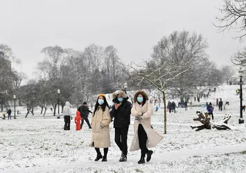 İngiltere’nin başkenti Londra’ya ilk kar yağdı