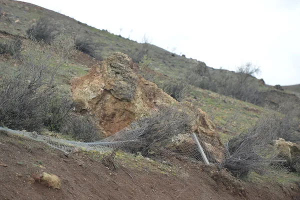 asrin-felaketinin-boyutu-bir-kez-daha-gozler-onune-serildi-tarlalarimizin-yerleri-degisti-1679305168985.jpg Asrın felaketinin boyutu bir kez daha gözler önünde: Tarlalarımızın yerleri değişti - 1