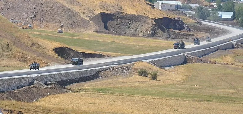 Hakkari Aktütün'de askeri konvoya saldırı: 5 asker şehit