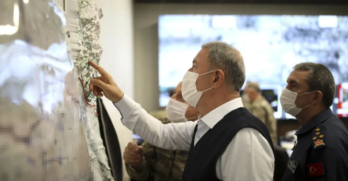 Son dakika: Milli Savunma Bakanı Hulusi Akar: Türk komandosu gücünü gösteriyor | Video