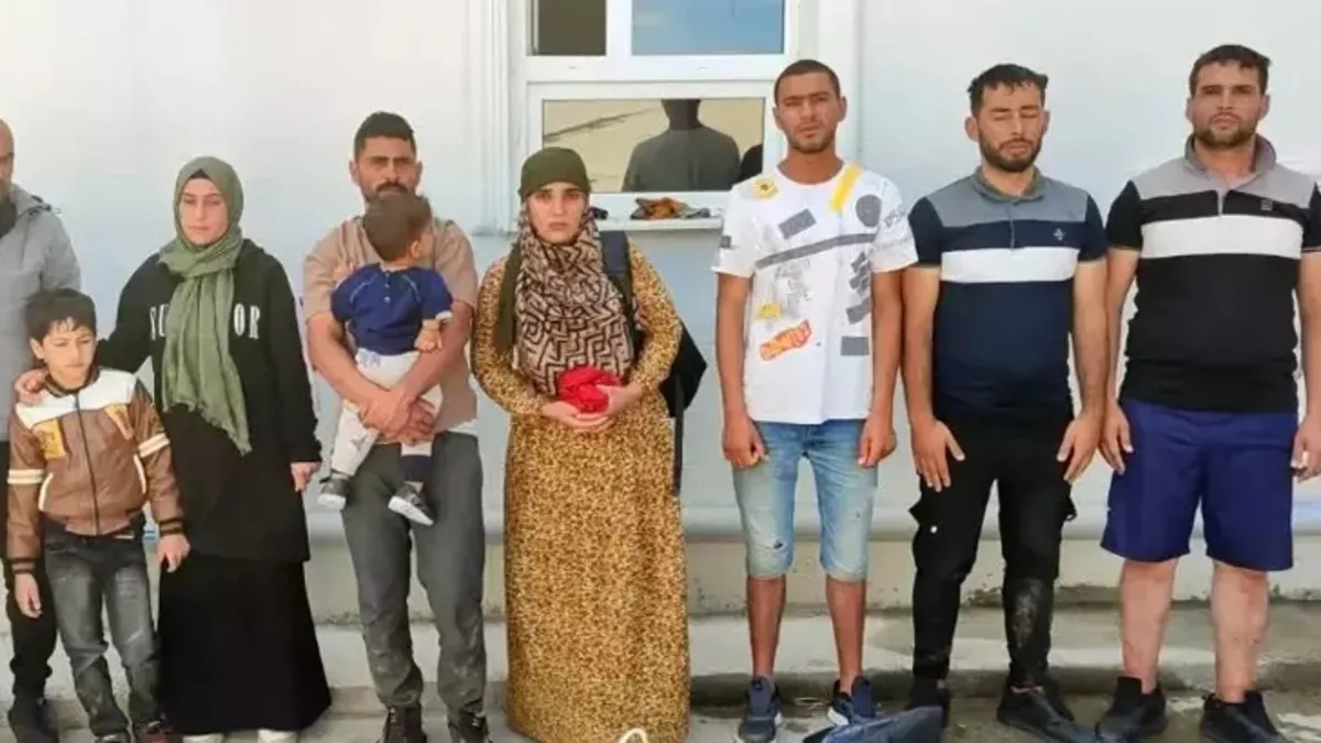 Edirne'de 27 kaçak göçmen ile 1 organizatör yakalandı