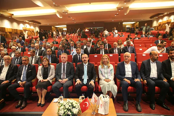 TURKUVAZ Medya iş ve ekonomi dünyasını buluşturdu! İhracat seferberliği Gaziantep’te