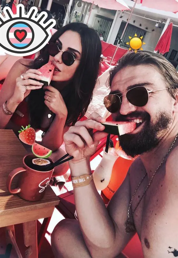 Caner Erkin ve Şükran Ovalı'dan VIP tatil - 1