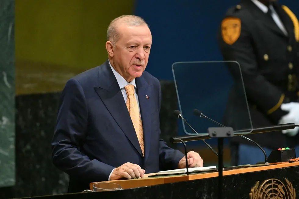 baskan-erdogan-bm-genel-kurulunda-dunyaya-sesleniyor-ana-gundem-gazze-ve-filistin-1790093140605.jpeg Başkan Erdoğan BM kürsüsünde dünyaya haykırdı: Filistin'in sesi olacağız - 3