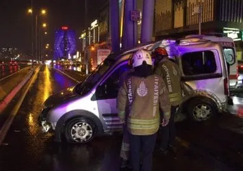 Avcılar'da kaygan yol faciaya neden oldu! 2 yaralı