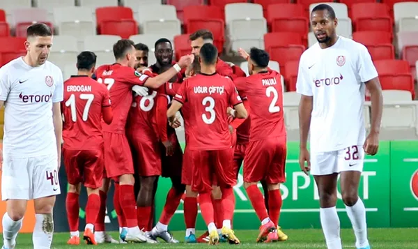 Fenerbahçe, Trabzonspor, Başakşehir ve Sivasspor Avrupa’da son virajda! İşte UEFA Avrupa Ligi ve Avrupa Konferans Ligi programları