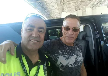 Jean Claude Van Damme Türkiye'de! Görenler şaştı kaldı