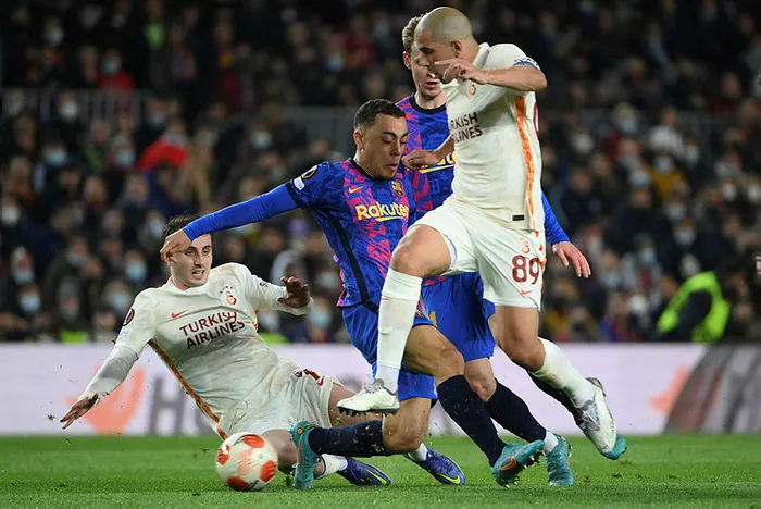Galatasaraylı Sofiane Feghouli'den Barselona maçı yorumu: İstanbul'daki maç ateş gibi geçecek - 3
