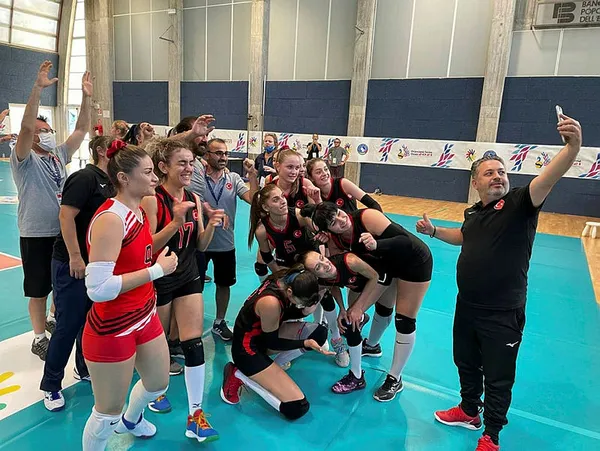 Türkiye İşitme Engelliler Kadın Voleybol Milli Takımı dünya şampiyonu oldu