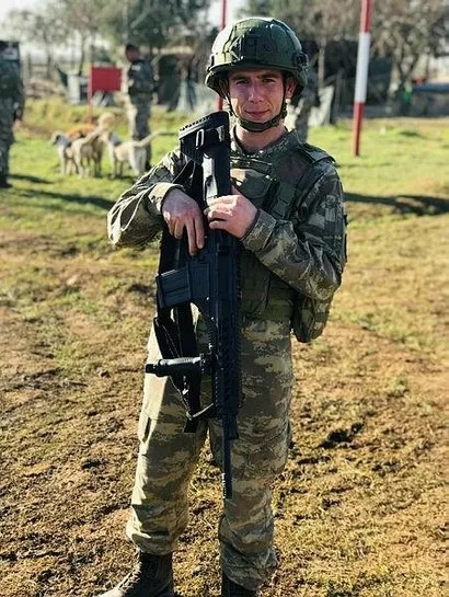 Gazi Tarık Cür: Bacaksız yaşanır vatansız asla - 3