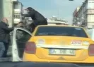 Kadıköy’de uçan tekmeli yol verme kavgası!