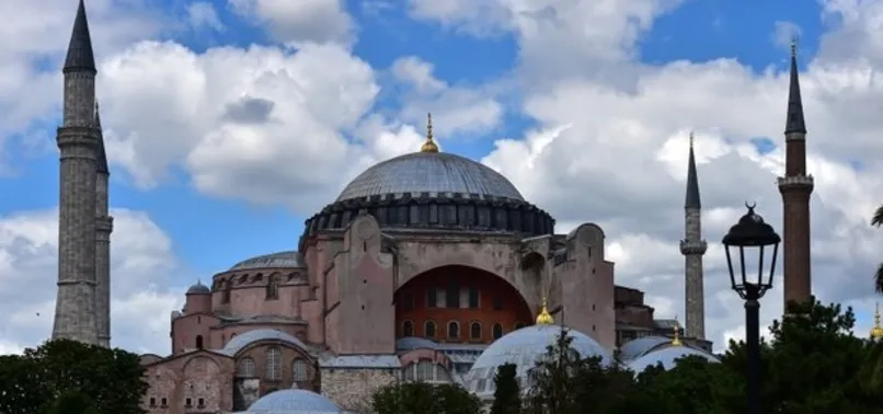 Ayasofya cami nerede? Ayasofya nasıl gidilir? İbadete açıldı mı?