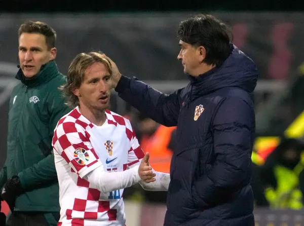 Beşiktaş Başkanı Hasan Arat transferde şova hazırlanıyor! Camiada Modric sesleri! - 2