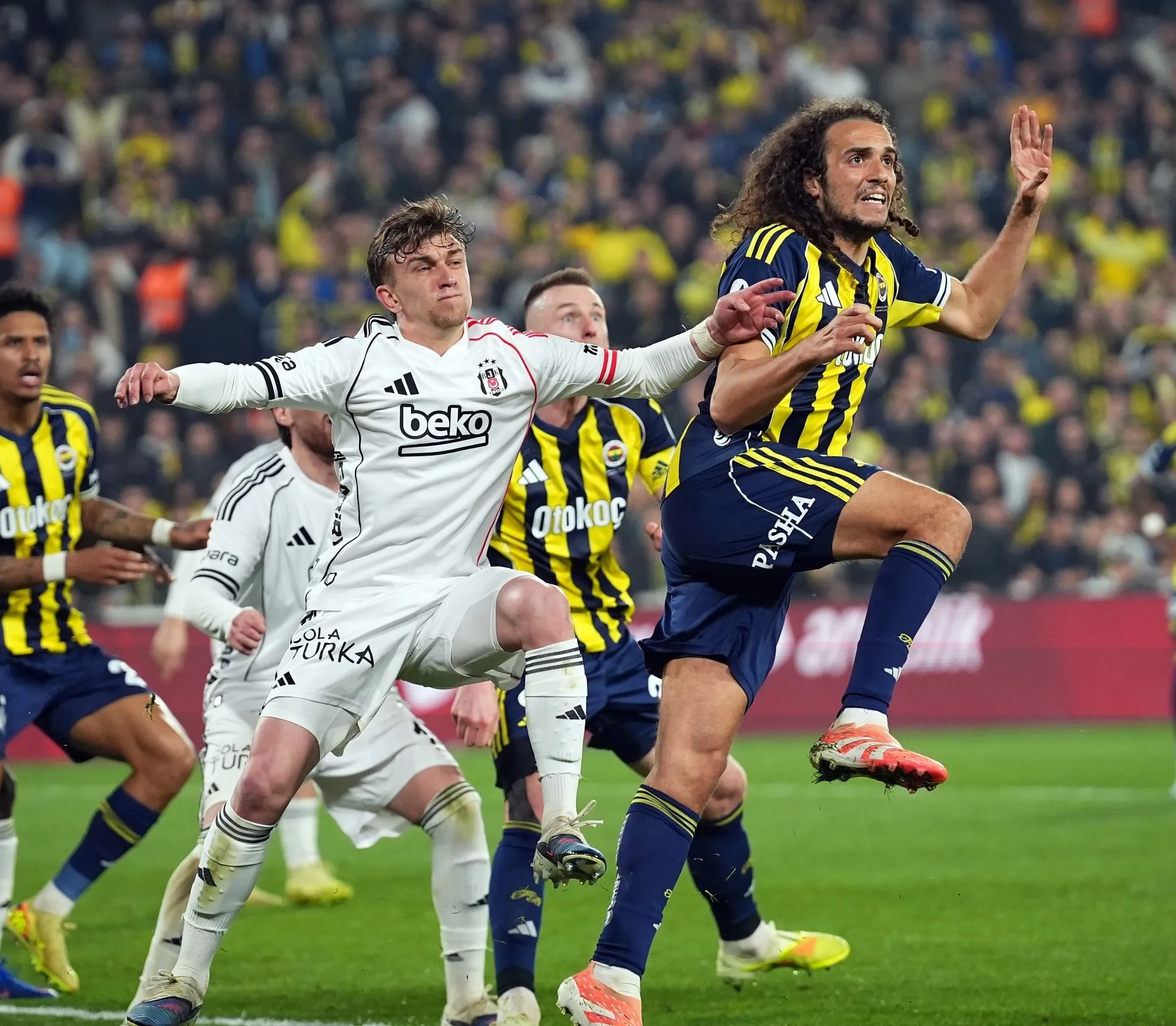 Fenerbahçe-Beşiktaş derbisinin hakemi belli oldu: Halil Umut Meler 5 Eylül'de Chobani Stadyumu'nda düdük çalacak