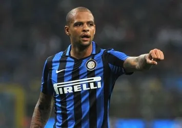 Melo'dan teröre karşı mesaj!