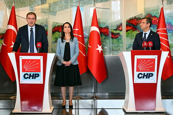 1706602339270.jpg Kemal Kılıçdaroğlu pusuda! İmamoğlu'na randevu vermedi aracı gazeteciyi fırçaladı! Bay Kemal'den 1 Nisan planı... - 6