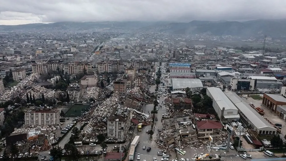 1200 kişiye mezar olmuştu! O müteahhidin gerçek mesleği şoke etti!
