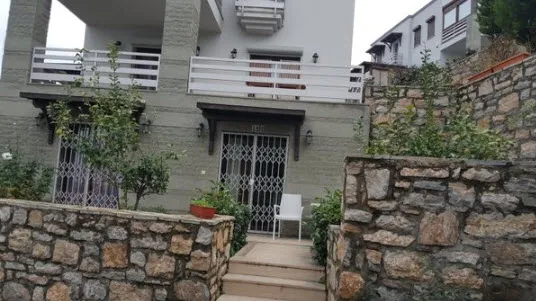 Ukraynalı mankenin ölümünde flaş gelişme! Elleri nasıl kelepçelendi? - 2
