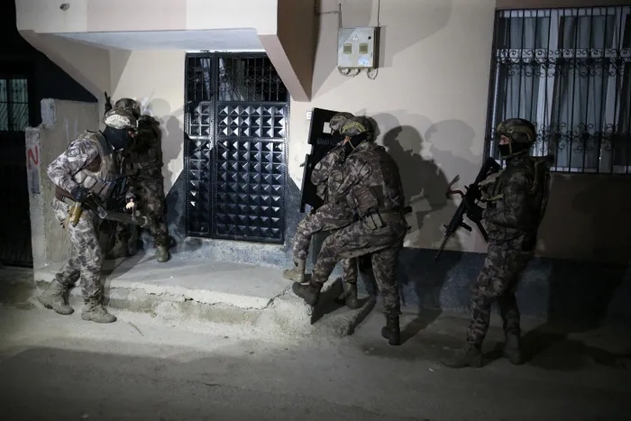 Son dakika: Adana’da PKK operasyonu: 6 gözaltı kararı