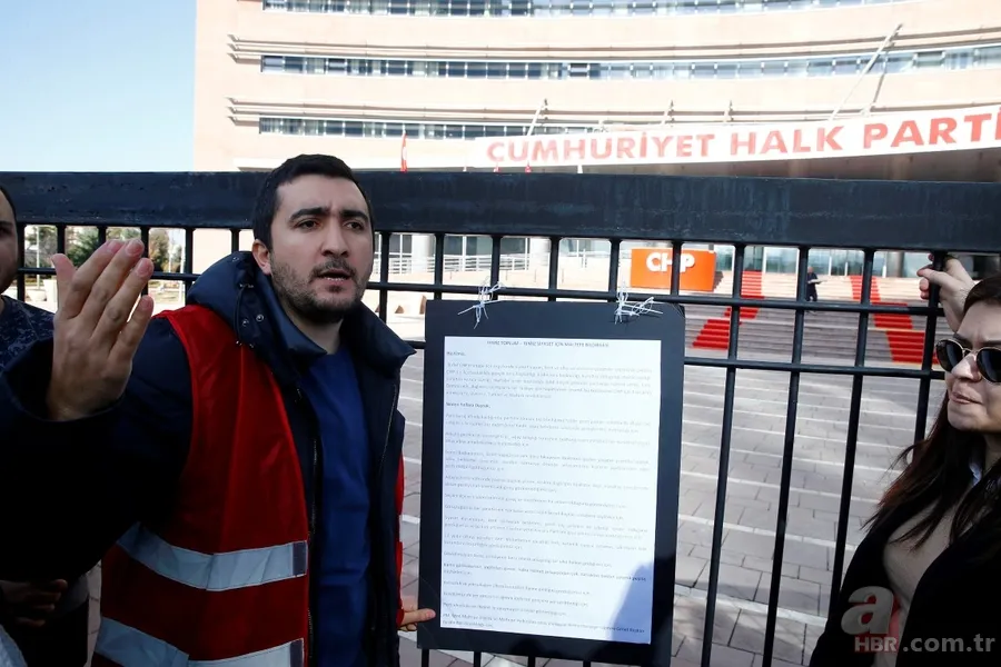 CHP Genel Merkezi önünde 'kırmızı yelekliler'den protesto 9