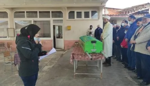 diri-diri-gomerek-oldurduler-cenazede-olen-adamin-mektubu-okundu-1639982062376.jpg Diri diri gömerek öldürdüler! Cenazede ölen adamın mektubu okundu - 3