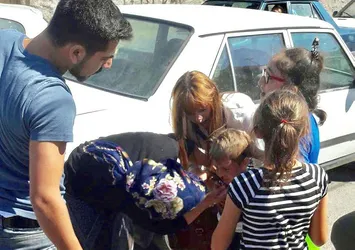 6 yaşındaki çocuğa otomobil çarptı