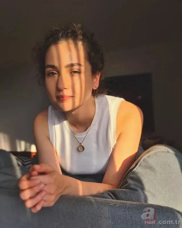 Kardeşlerim'in Aybike'si Melis Minkari sosyal medyayı salladı! Pozları olay oldu 6