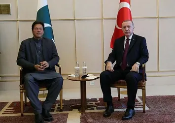 Pakistan Başbakanı İmran Han'dan Başkan Erdoğan ve Türk halkına teşekkür