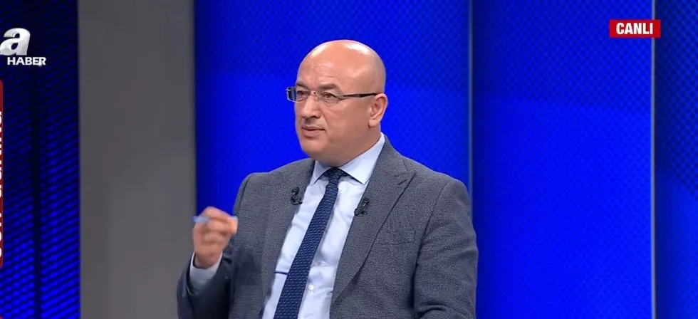 nukleer-dugum-cozuluyor-irandan-stratejik-zafer-yaptirimlar-kalkiyor-mu-1781729840283.jpg Askeri Stratejist Doç. Dr. Kemal Olçar, yapılacak anlaşma ile İran'ın küresel güçler karşısında büyük bir avantaj elde edeceğini belirterek, Tahran'ın anlaşmanın güvenliği açısından ʺgözlem grubuʺ isteği olduğunu ifade etti. (Foto: A Haber - Ekran Görüntüsü)
