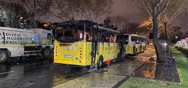 Fatih’te park halindeki İETT otobüsü yandı