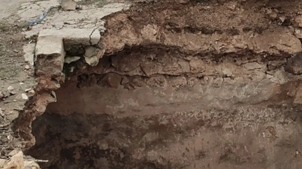 Mardin’de yağışların ardından toprak çöktü
