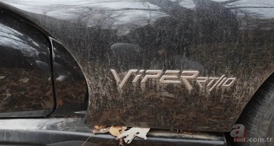 Garajda kaderine terk edilmiş Dodge marka arabayı yenilediler 🚗 Sahiplerinin gözü yaşlı 3